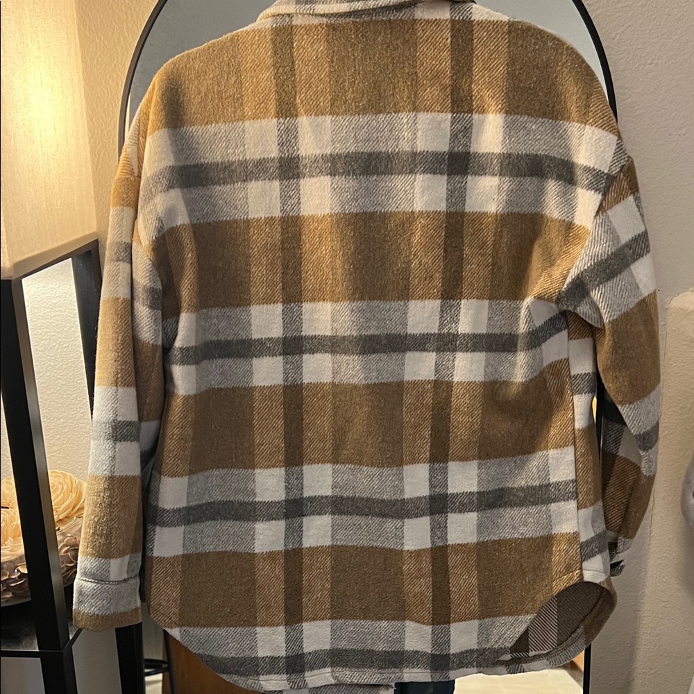 Plaid Button-Up Jacket - Picture 6 of 6